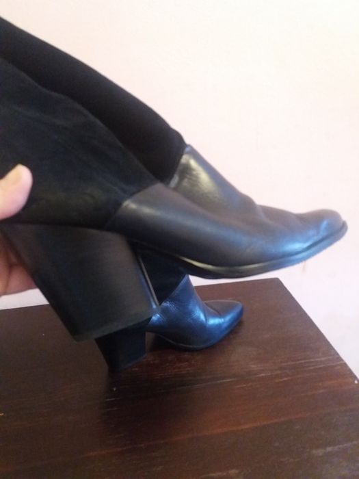 Ghete piele purtate o singura data