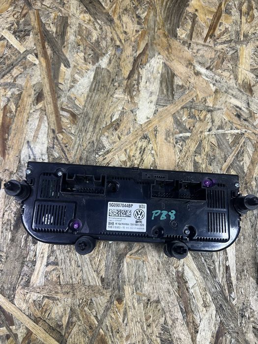 Climatronic Vw Passat B8 cod 5G0907044BP