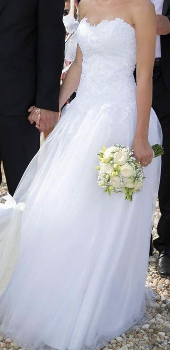 Булчинска рокля и воал