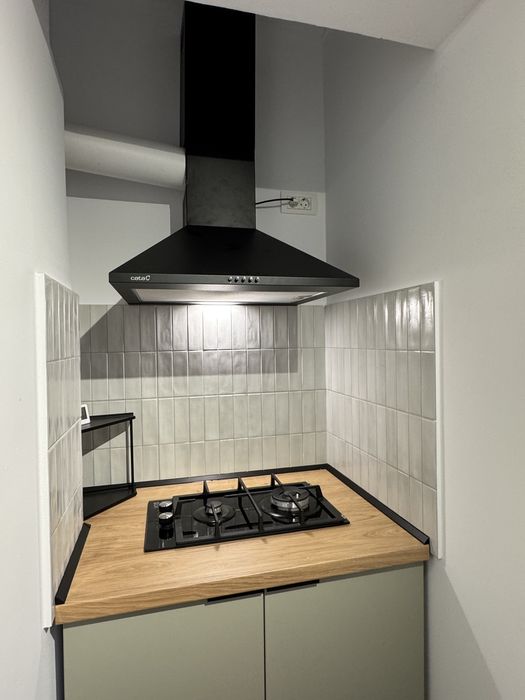 Închiriez garsoniera centru