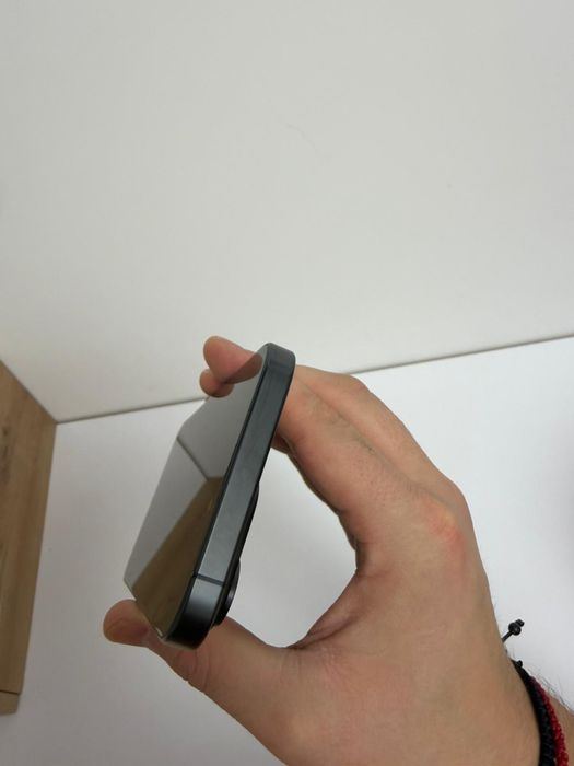 Vand iphone 15 pro max 256gb