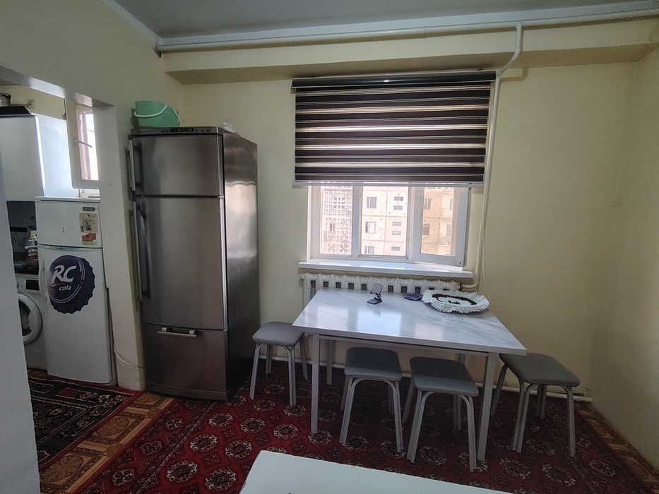 Shahar markazidan 4 xonali kvartira sotiladi.