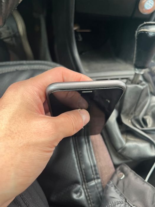 Iphone 11 в идеальном  состояние