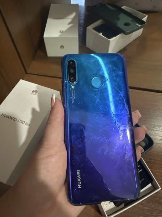 Продам теоефон рабочий упал