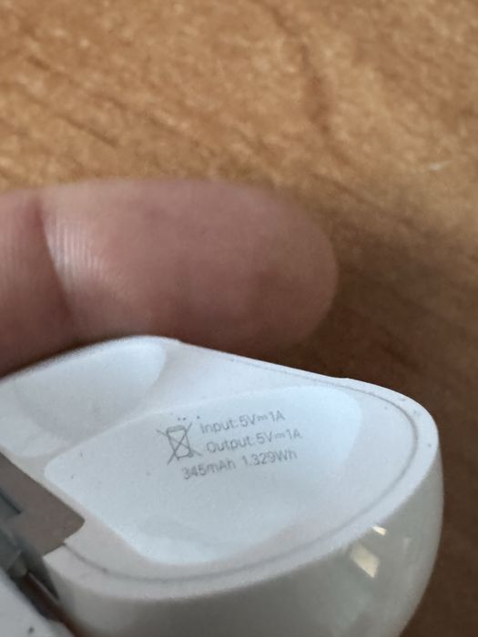 Airpods 4 продам