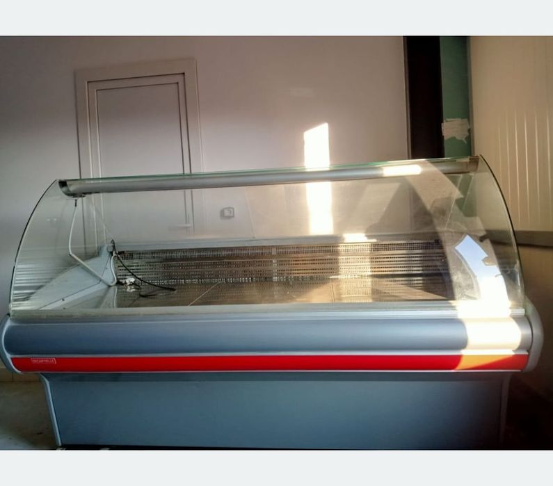 vând ladă frigorifica