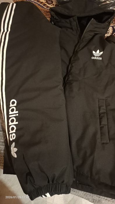 Продам спортивные костюмы