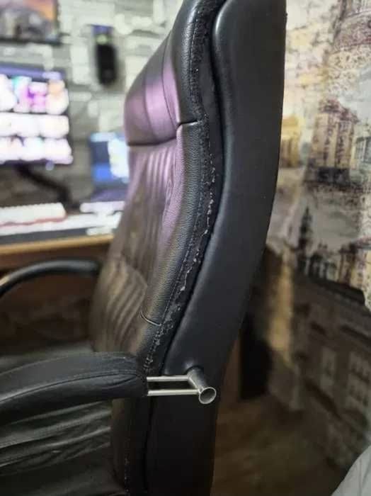 Кресло офисное (Эко-кожа)