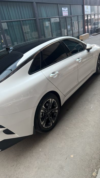 Kia k5  full GT line xamma narsasi chotki xolatda Alikantara chexollar