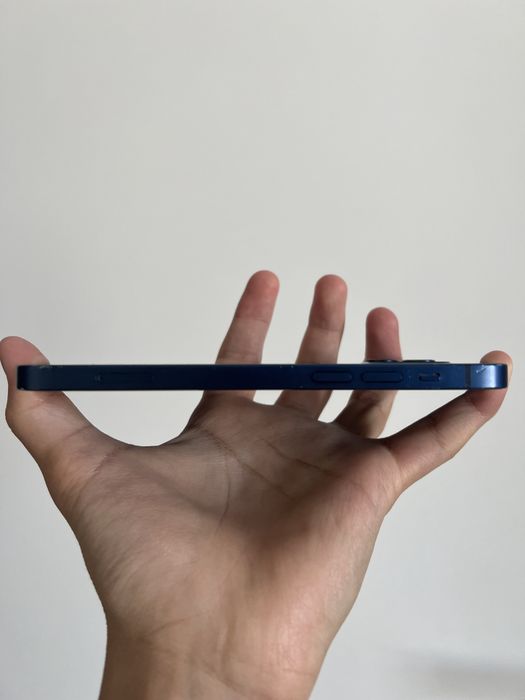 Iphone 12 в хорошем состоянии