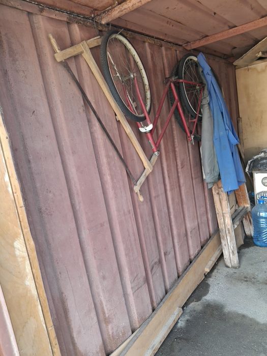 Продавам гараж,  ламаринен,  в добро състояние