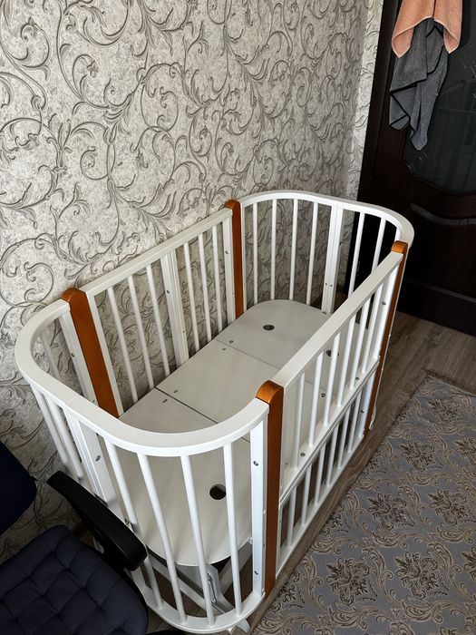 Продается детская кровать с маятником