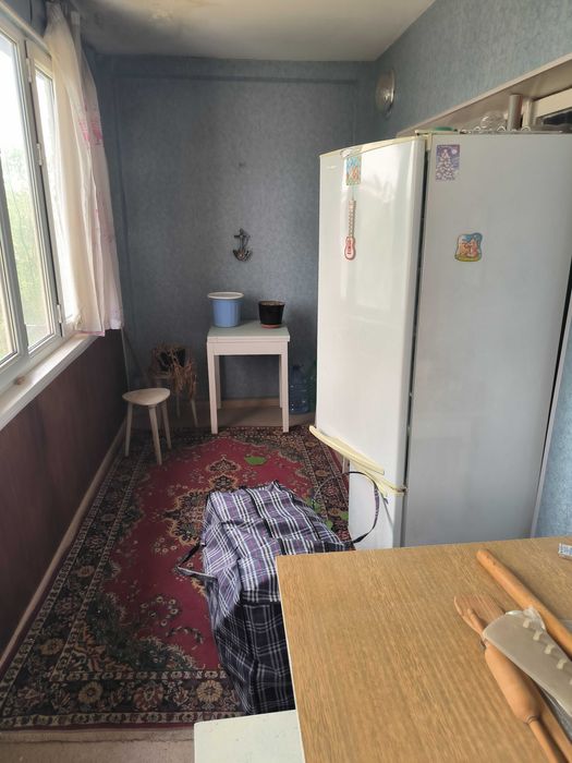 Продается 3 ком квартира Risoviy bozor oldida 3 xona kvartira sotiladi