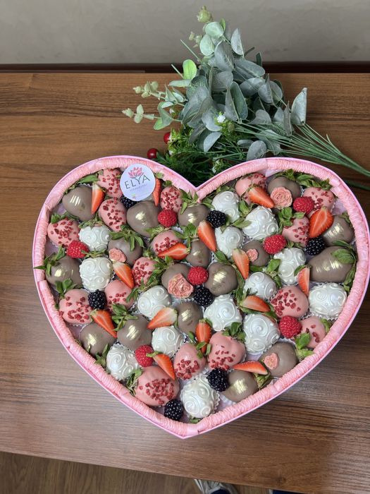 24/7 Клубника в шоколаде Алматы