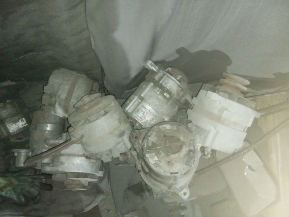 Продам запчасти на УАЗ буханка двигатель 402