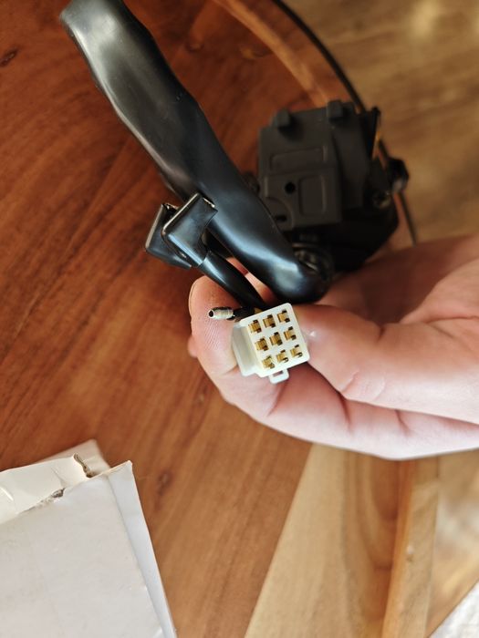 Лява мото конзола