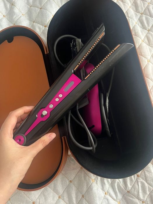 Выпрямитель волос Dyson