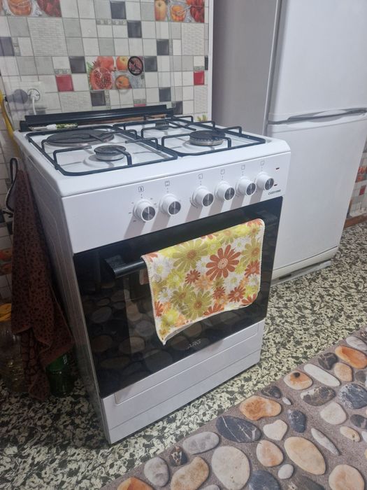 Продам газовую плиту