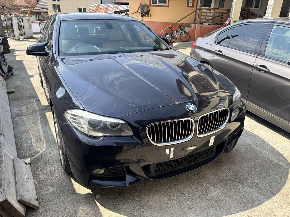 Dezmambrez bmw f10 520 d pachet M