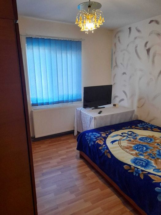 Vand apartament 2 camere, decomandat, etaj 2, Bals