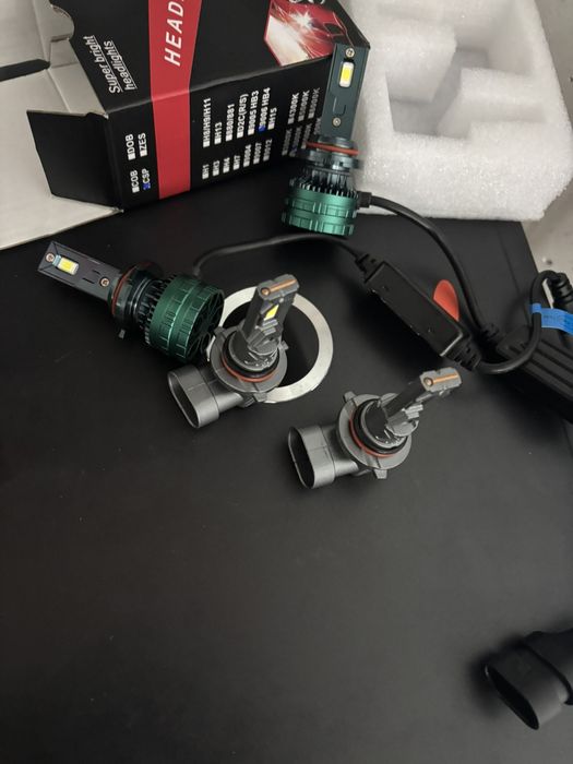 Лед HB4 със канбус чисто нови два комплекта зелените 30 евро сивите 20