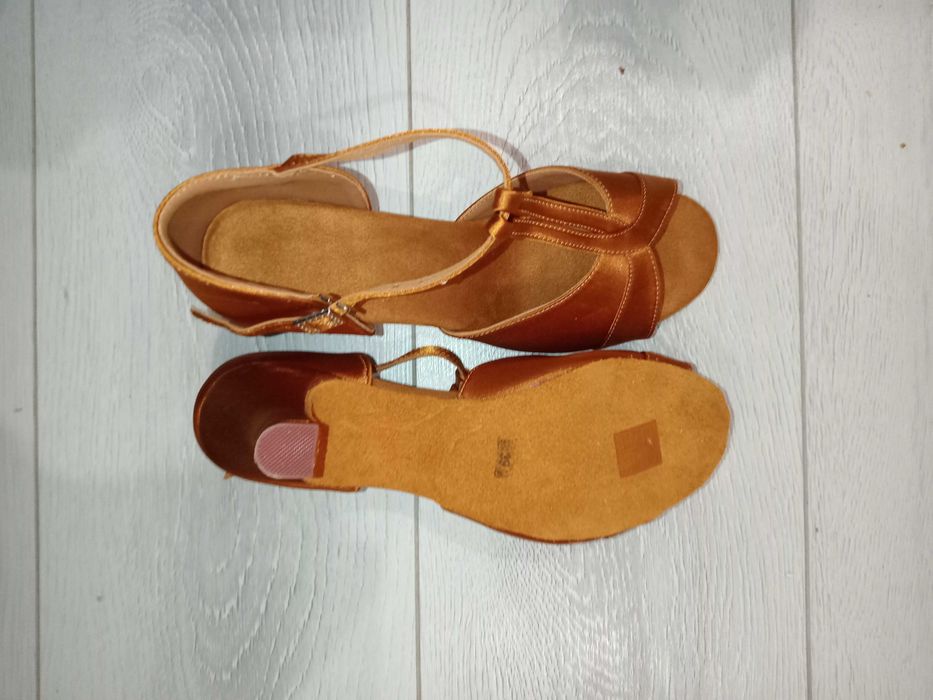 Босоножки для профессиональных танцовщиц