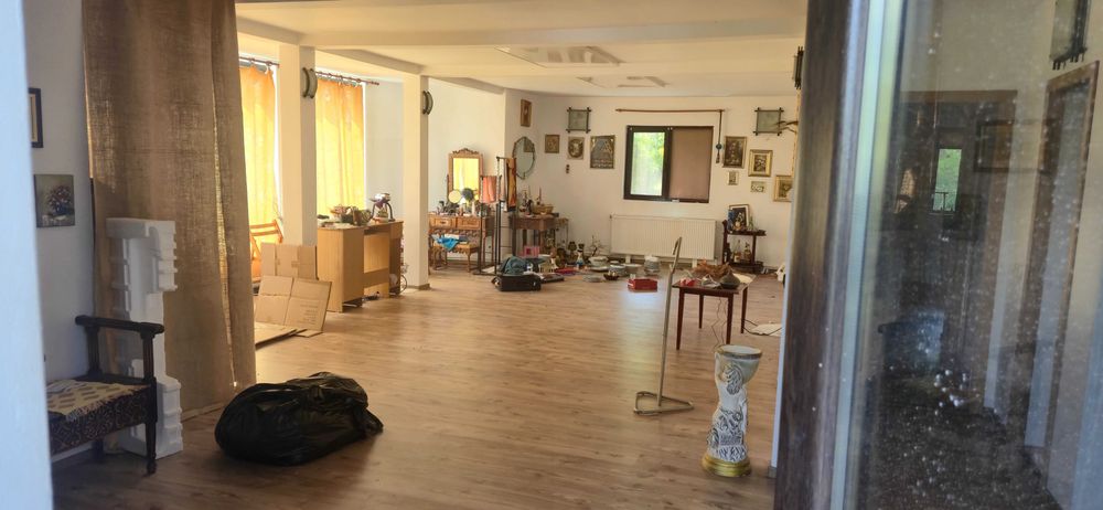 Casă cu curte generoasă și priveliște superbă în Nișcov – De vânzare (Direct Proprietar)