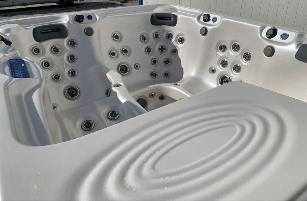 Jacuzzi Premium VITAL SPA BALI Balboua