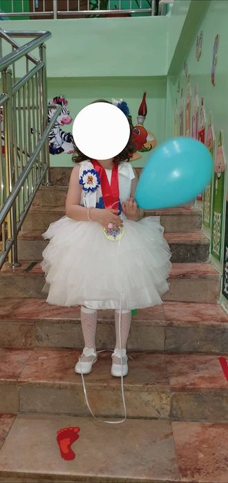 Продам бальные платье