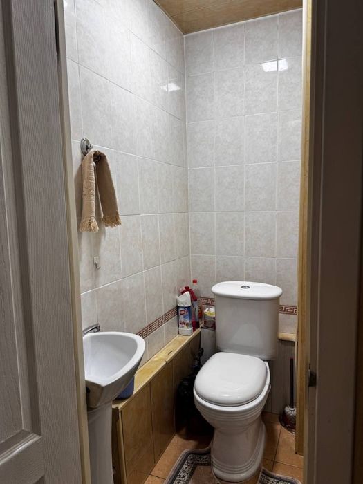 Срочно!!! Продается Белтепа 3/8/9 Балкон 2,20*7 Орр: Строй март