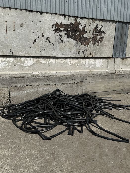 Оболочка кабеля.