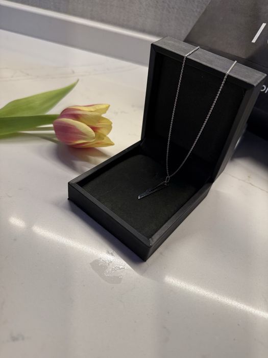 Colier cu pandantiv bisturiu, aur alb 14 k