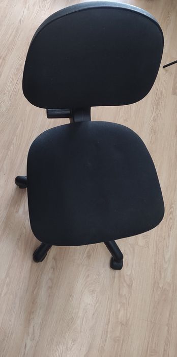 Офис стол с регулираш механизъм