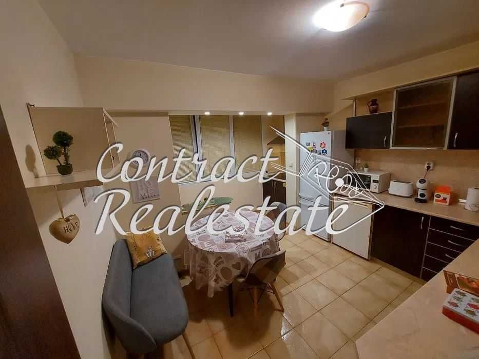 Дава се под наем Четиристаен апартамент в Варна, Център - 90 кв.м за 700 € - Снимка #1