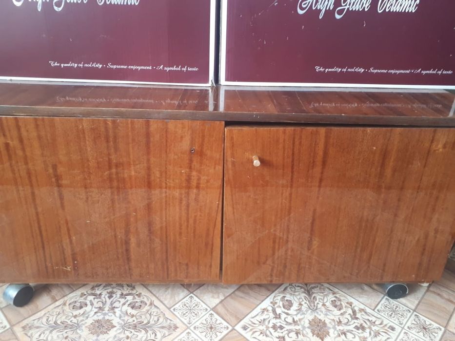 Продам столы в хорошем состоянии