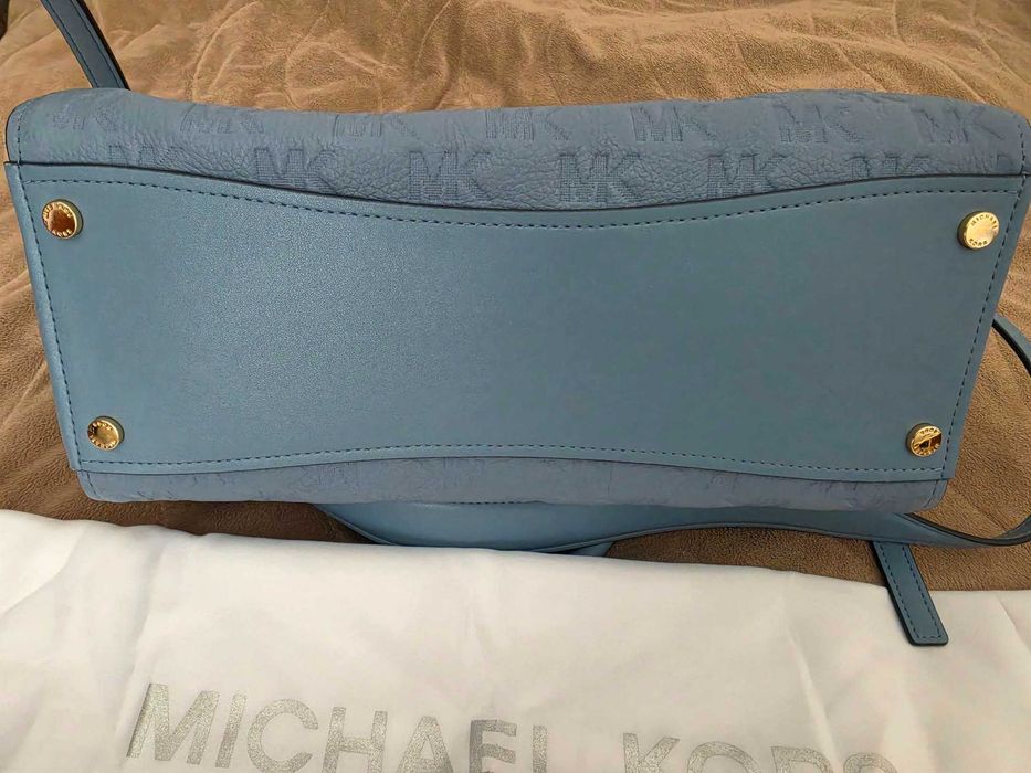 Дамска чанта от естествена кожа Michael Kors