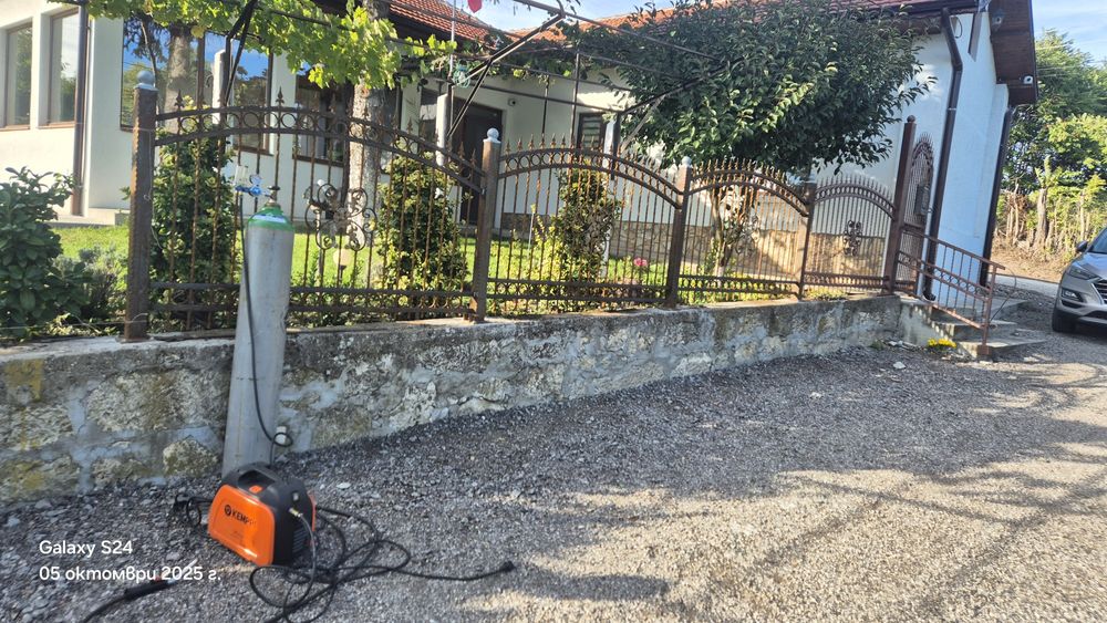 Огради,врати и прапети от ковано желязо