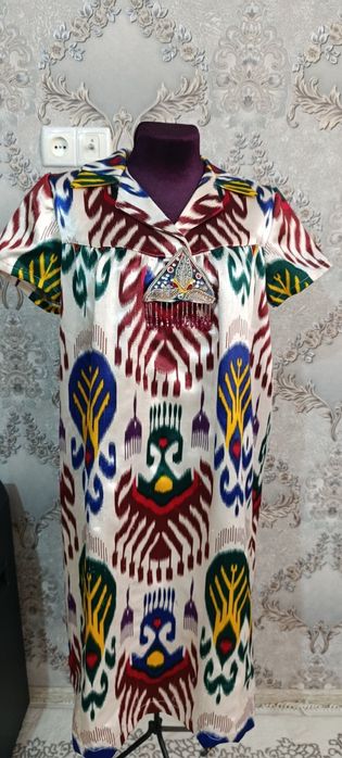 Продаётся атласовое платье со штанами