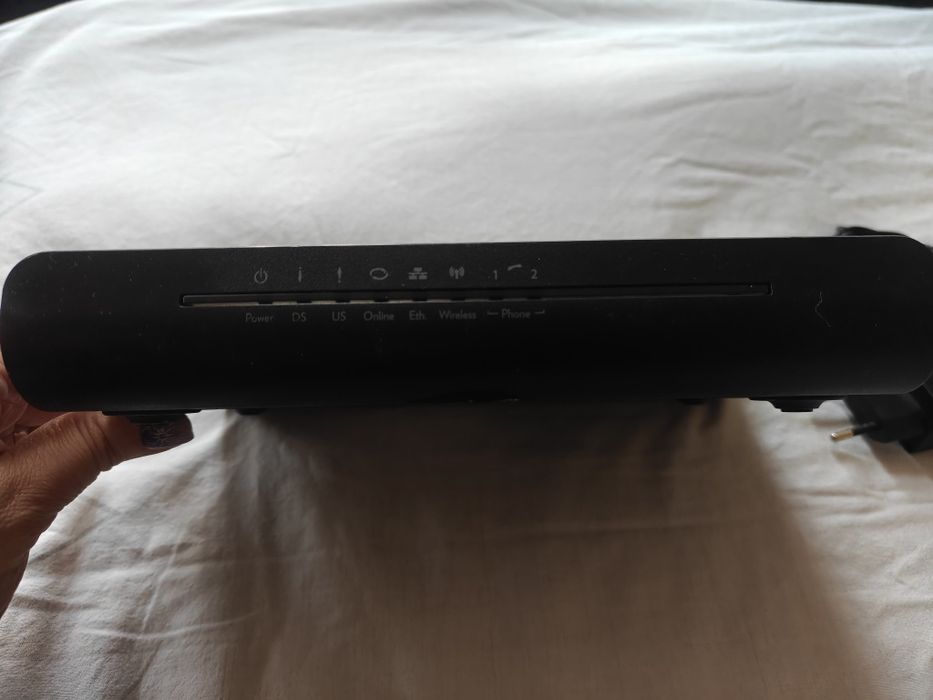 Безжичен кабелен гласов гейтуей- модем и рутер в едно