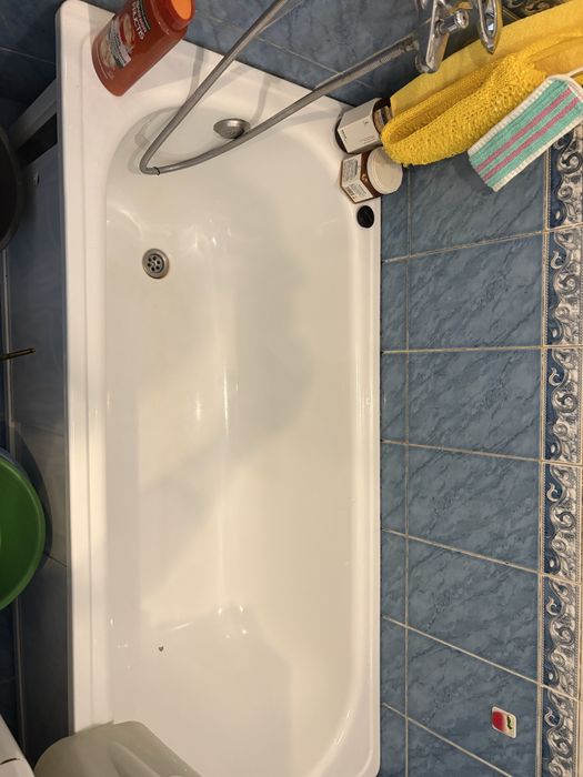 Унитаз. Ванна. Раковина сатылады.