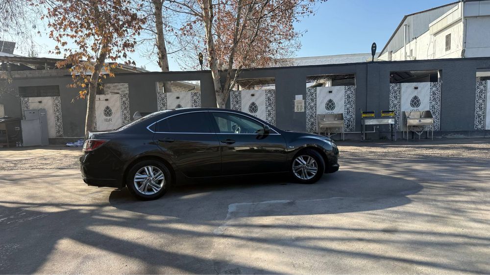 Mazda zoom zoom 6