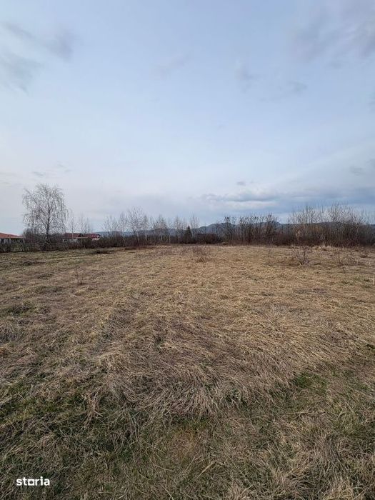 Teren intravilan 10.000 mp plan | Utilitati in apropiere | La 8 min de