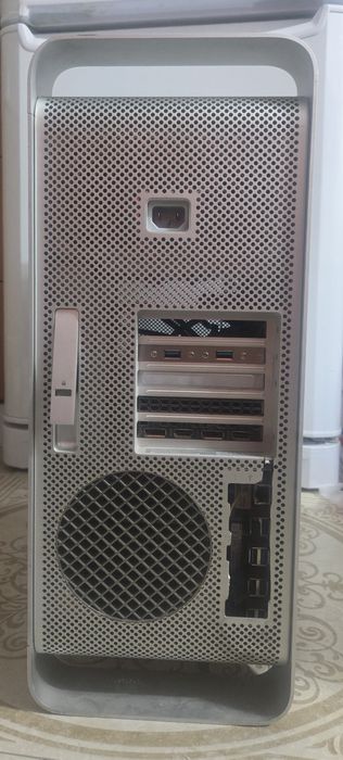 Корпус Mac Pro 2008 с блоком питания