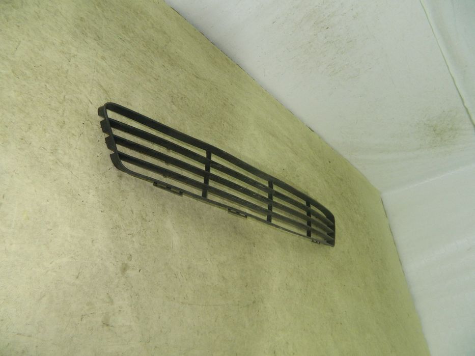 Grila centrala bara fata, Ford Fiesta, 2005, 2006, 2007, 2007, 2008,, 2S61-A018A58-A