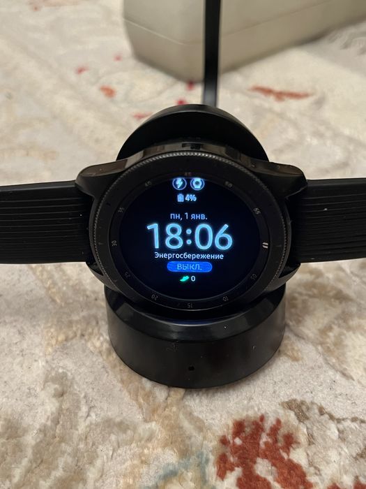 Смарт-часы Samsung Galaxy Watch 42mm SM-R810