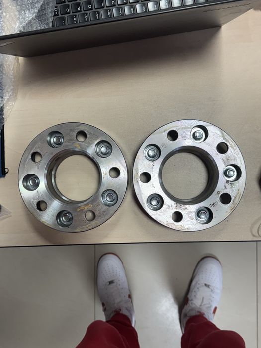 Фланци 35мм. за Mercedes G class с централен отвор 84.1мм. 5х130