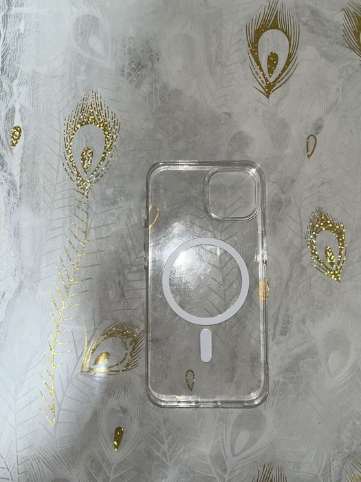 Продаю чехол на iphone 13 с MagSafe