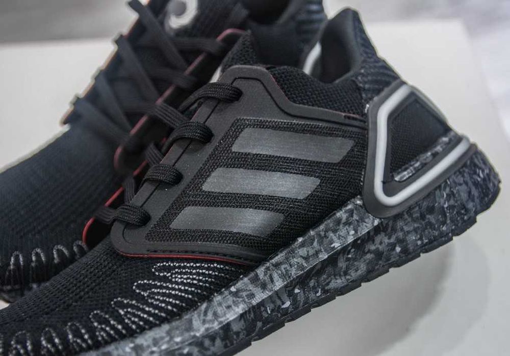 Мъжки маратонки ADIDAS ULTRABOOST 20 BOND 007  Оригинални  EU40