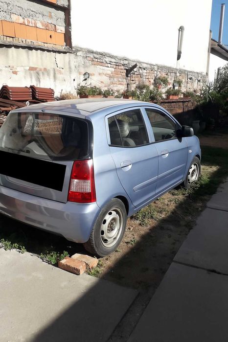 Kia Picanto 1.1 Diesel + încă un Kia Picanto pentru piese