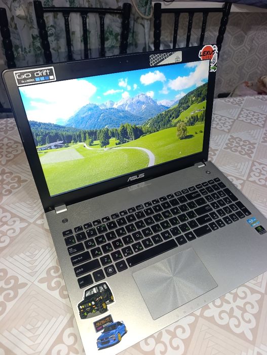 Продам ноутбук ASUS.